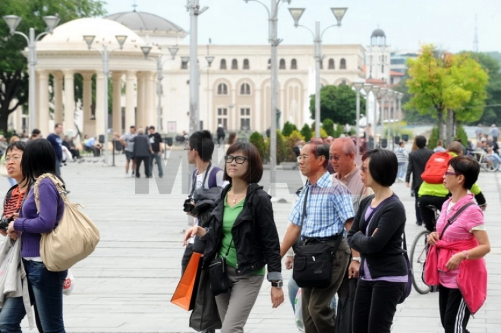 Rritet numri i turistëve të huaj, ndërsa ulet i atyre vendor