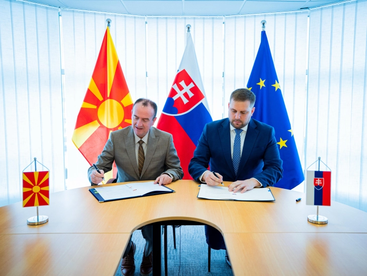 Health Minister Taravari signs memorandum of cooperation with Slovakian counterpart 