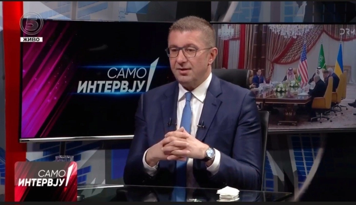 Mickoski paralajmëroi protesta nëse gjyqtarët nuk japin dorëheqje pas votimit të mosbesimit