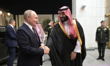 Bin Salman dhe Putin: Është e rëndësishme që së shpejti  të arrihet marrëveshje armëpushimi në Ukrainë