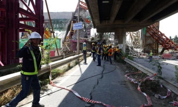 U rënua një mbikalim në ndërtim në Bangkok, pesë persona e kanë humbur jetën