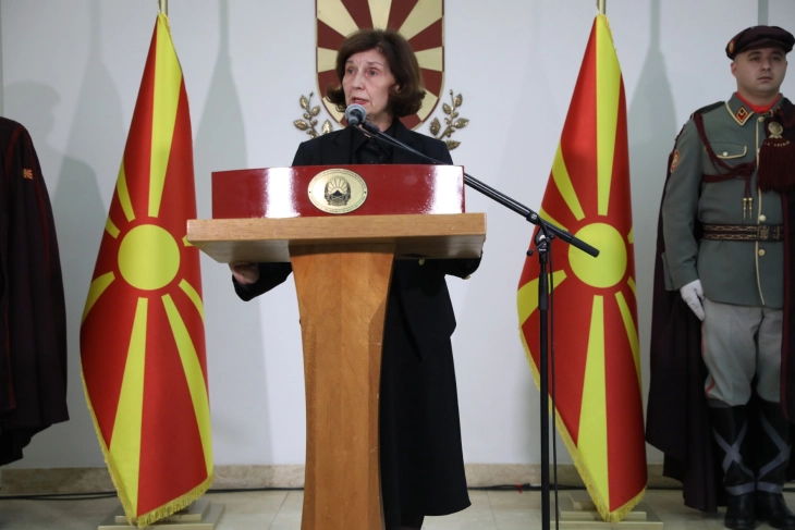 Siljanovska Davkova: Nuk është koha për përçarje dhe konfrontime, përgjegjësit nuk guxojnë t’i shmangen ligjit, drejtësisë dhe dënimit