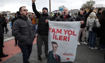 Opozita turke ka bërë thirrje në protesta nacionale pas arrestimit të prefektit të Stambollit