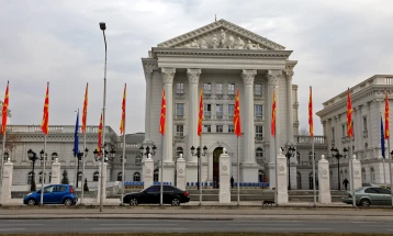 Усвоени предлози за измени и дополнувања на седум закони за проверка на лиценците двапати годишно