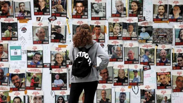 Тајмс оф Израел: Палестински функционер тврди дека Хамас е подготвен да ги ослободи сите заложници одеднаш во замена за завршување на војната во Газа