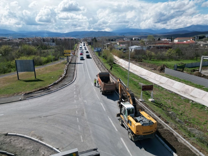 По 70 години од изградбата се реконструира надвозникот на влезот во Гевгелија