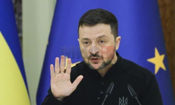 Зеленски предлага 30-дневно, наместо 30-часовно примирје, како што објави Русија