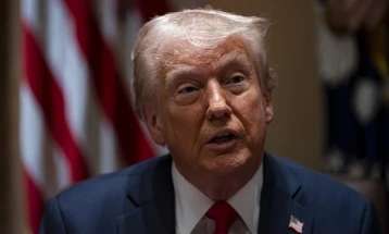 Трамп: Мислам дека имам договор со Путин и со Зеленски за решавање на војната во Украина