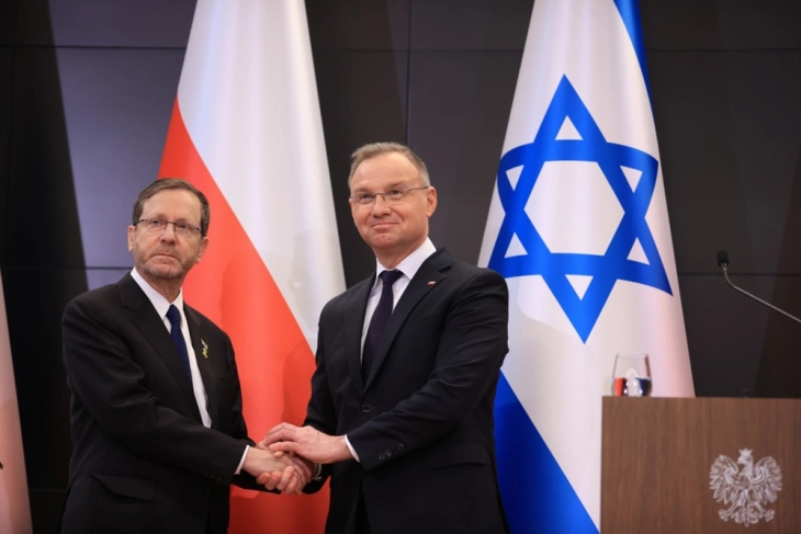 Херцог и Дуда со илјадници млади Израелци во Маршот на живите во Аушвиц