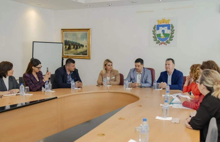 Заменик-министерката за европски прашања Трајков се сретна со градоначалникот на Охрид