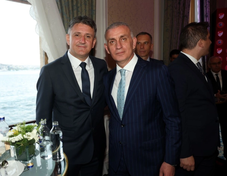 Омерагиќ на отворањето на регионална канцеларија на УЕФА во Истанбул