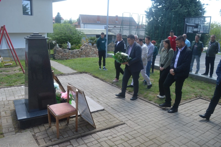 Одбележана 24-годишнината од смртта на припадникот на безбедносните сили, Роберт Петковски, кој загина кај Вејце