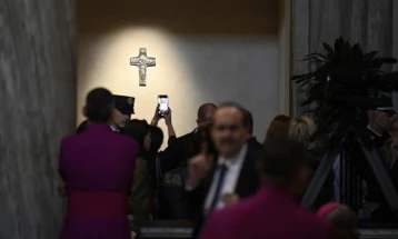 Гробот на папата Франциск во базиликата „Санта Марија Маџоре“ веќе го посетиле повеќе од 70.000 верници