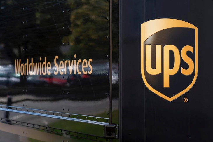 Американската курирска служба УПС планира да укине 20.000 работни места