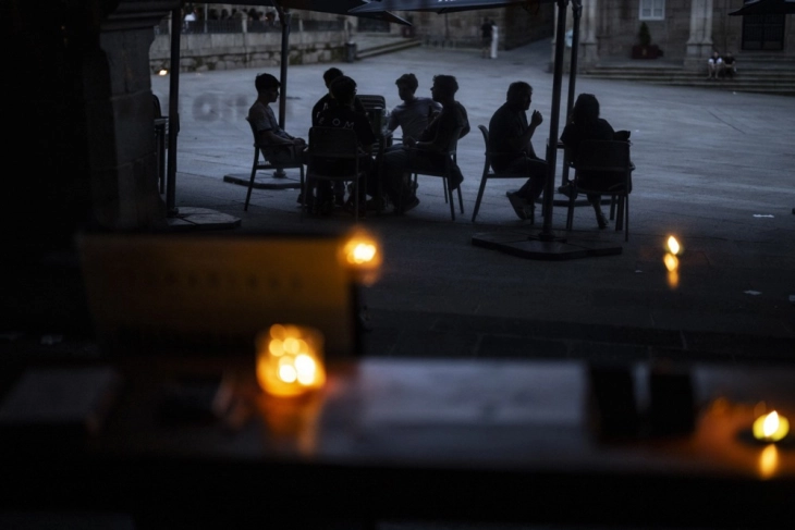 Шпанските власти отвораат истрага за прекинот на струјата во Шпанија, Португалија и дел од Франција