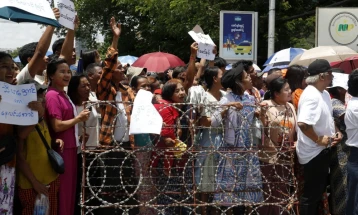 Претседателот на Виетнам помилува 8.056 затвореници 