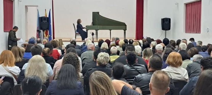 Цветанка Созовска во Берово одржа концерт на барокна музика со соло клавирчембало