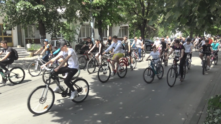 Велосипедската тура во чест на загинатите во „Пулс“ се возеше во Кочани