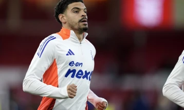 Сити е заинтересиран за фудбалерот на Нотингем, Гибс-Вајт