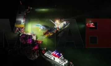 Dhjetë të vdekur dhe 70 të lënduar pasi stuhia përmbysi anije turistike në Kinë