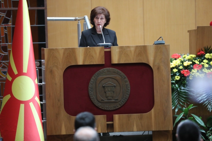 Сиљановска Давкова: Македонскиот јазик има повеќе говорители во дијаспората отколку во татковината, ние мораме да го заштитиме