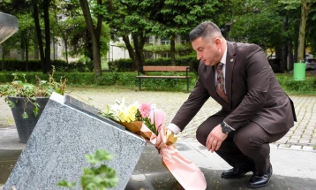 Universiteti i Tetovës e përkujtoi sakrificën e dëshmorëve