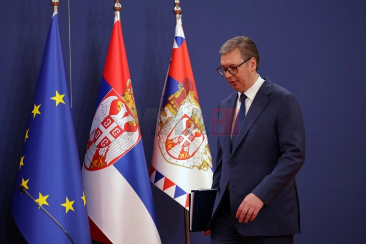 Министер за одбрана на БиХ: Вучиќ беше избркан од САД поради обид да влезе на вечера на Трамп со лажен идентитет