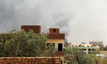 Експлозии во Порт Судан, дрон погоди хотел во близина на претседателската палата