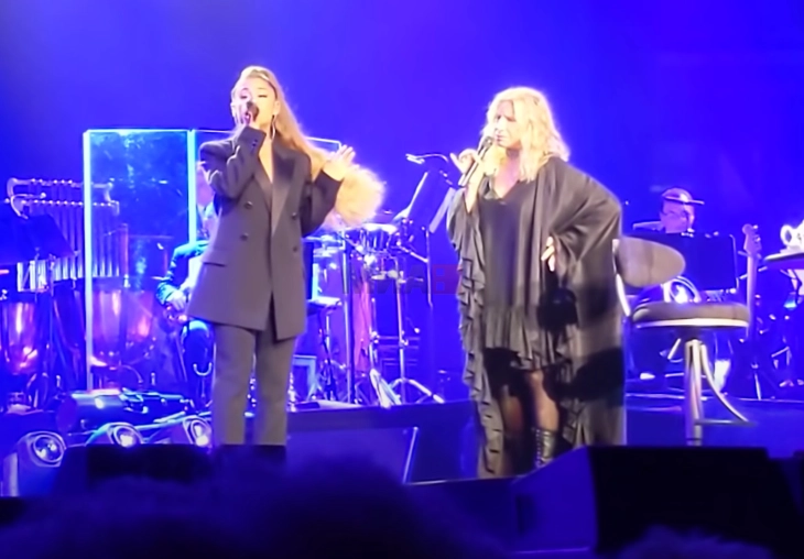 Аријана Гранде, Мараја Кери и Барбара Стрејсенд со заедничка песна