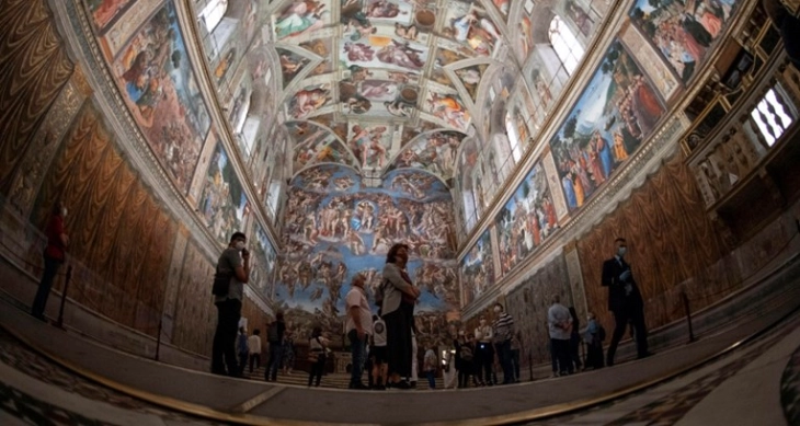 Членовите на персоналот кои ќе бидат присутни во Ватикан за време на конклавата положија заклетва за тајност