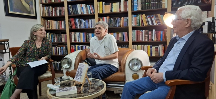 Во „Матица македонска“ промовирана книгата „Културата и траумата: Писмо до бугарскиот пријател“ од Златко Крамариќ