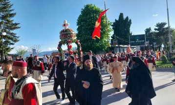 Литијата со моштите на „Свети Георгиј Победоносец“ традиционално и годинава ја осветија Струга