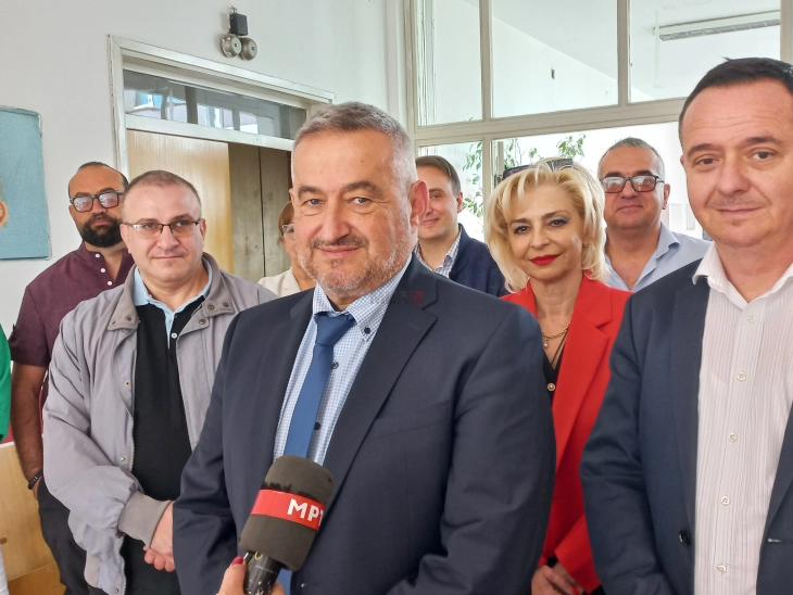 Klekovski: Po e zgjidhim problemin e mungesës së burimeve njerëzore në spitale