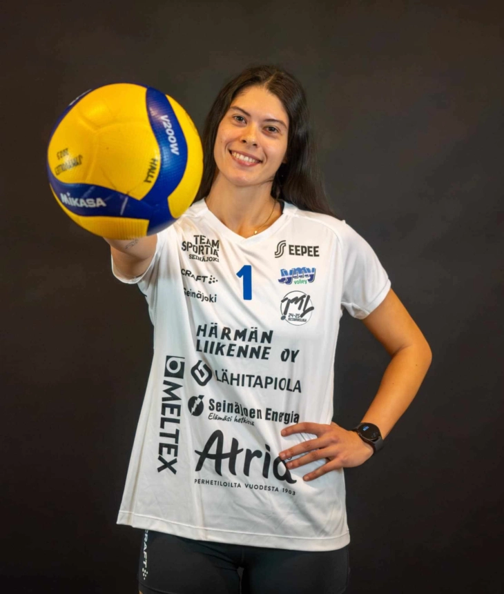 Репрезентативката Ричлиева ја продолжува кариерата во словачки Спартак Комарно