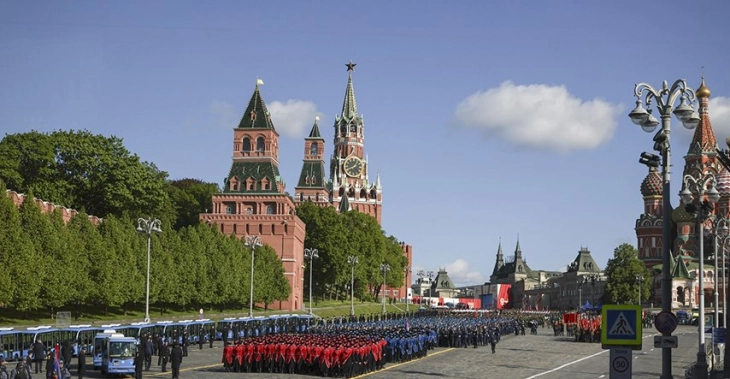 Во Москва почна парадата на победата над фашизмот, Путин: Наша должност е да ја браниме руската армија