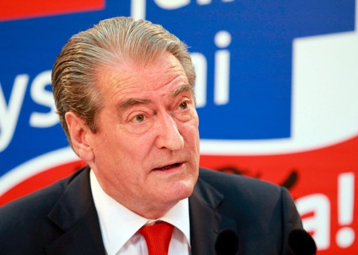 Политико: Ла Цивита, кој го донесе политичкото воскресение на Доналд Трамп, се обидува тоа да го стори и за Сали Бериша