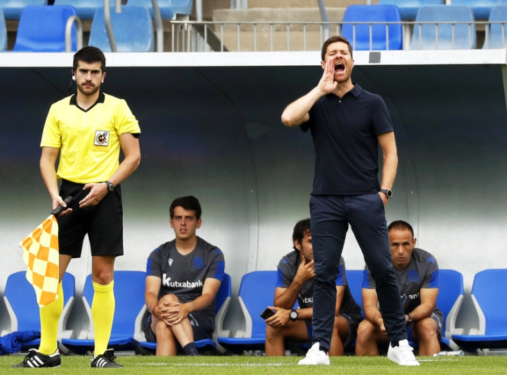 Алонсо во Реал Мадрид ги носи и своите тројца асистенти