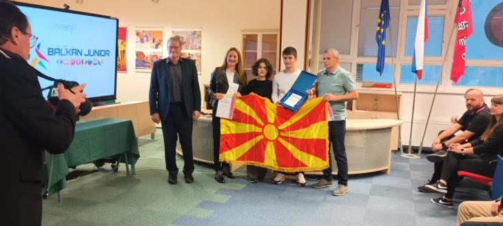 Охридските средношколци Андреа Савиќ и Славчо Мургоски златни на Балканијадата по механотроника, инженерство и електротехника