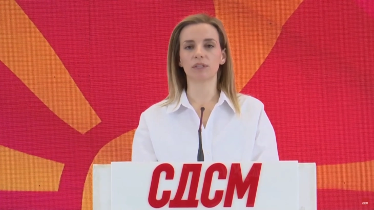 Костова: Пратениците од владејачката партија да го поддржат Законот за Кочани