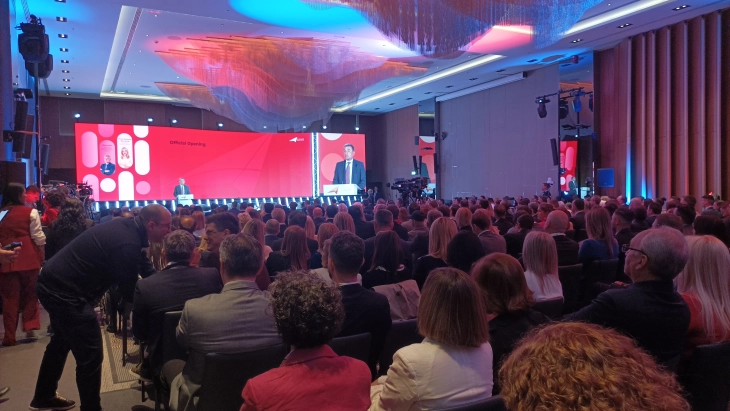 Самит Македонија 2025: Изнаоѓање решенија за економски конкурентна држава која ќе биде дел од Европа (во живо)