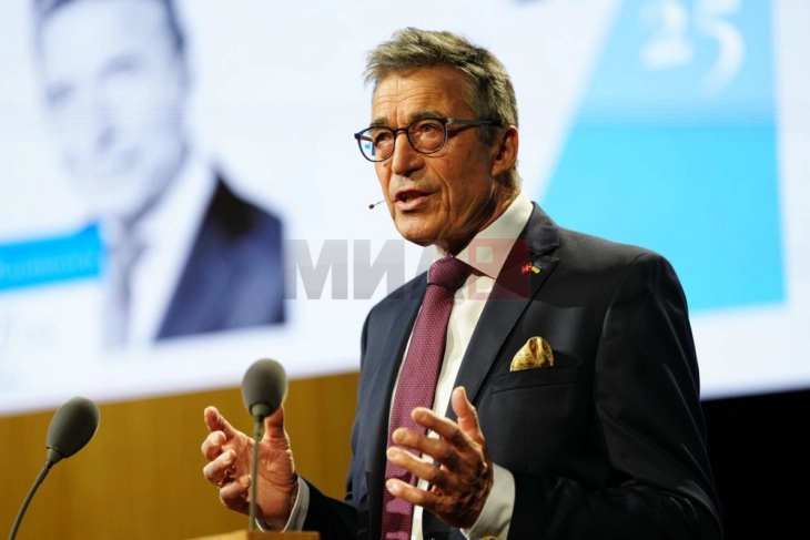 Поранешниот генерален секретар на НАТО повикува на воено засилување во Европа