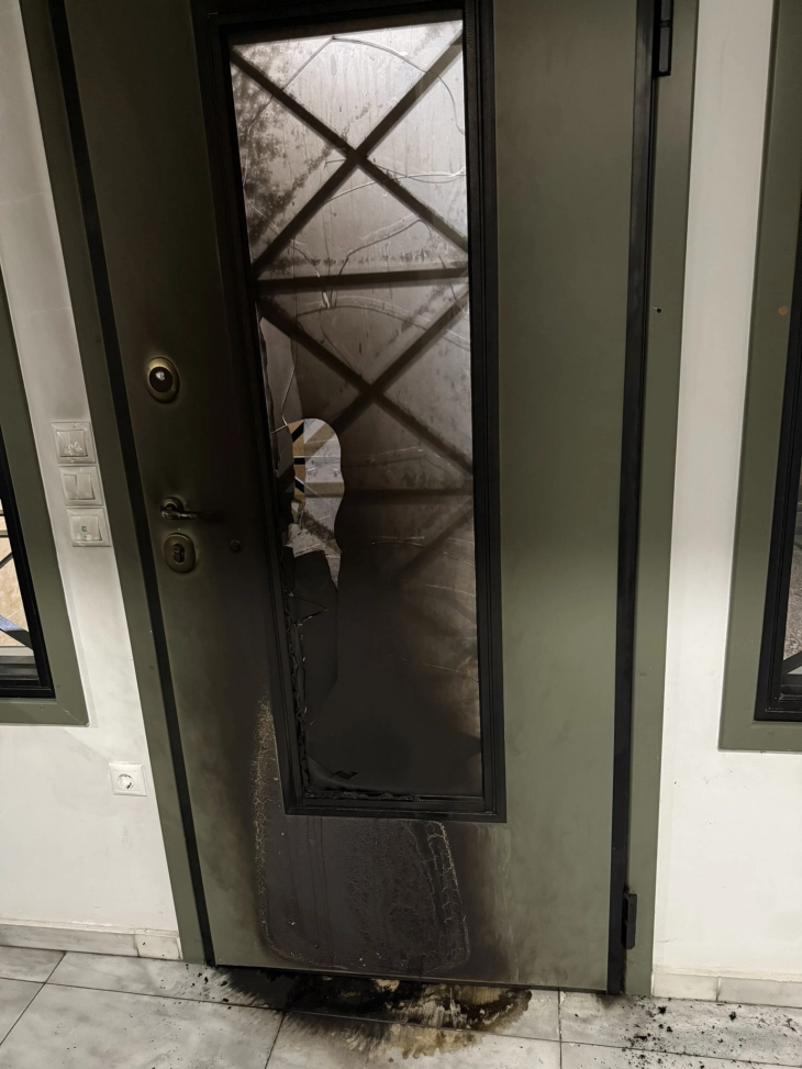 Импровизиран експлозивен механизам пред зграда во Атина во која живее пратеник од Нова демократија