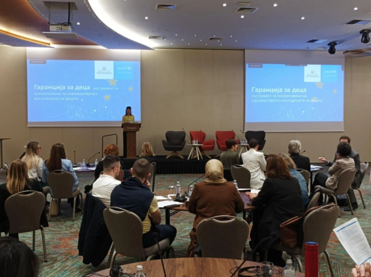 Во Македонија секое трето дете живее во сиромаштија, особено ранливи Ромите и оние со еден родител