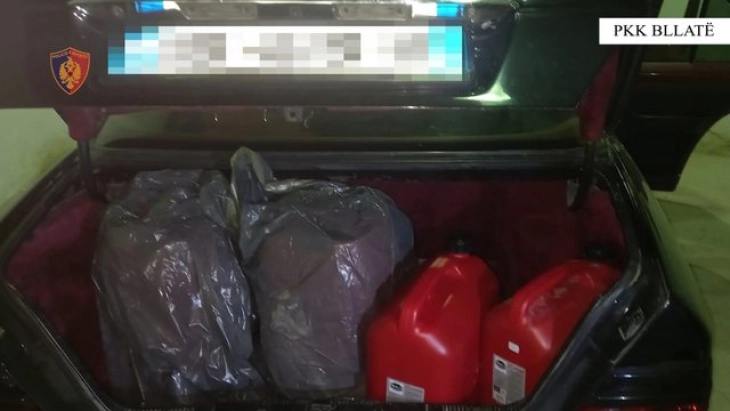 На ГП „Блато“, кај Дебар, албанската полиција спречила шверц на 412 литри гориво при влез во Албанија