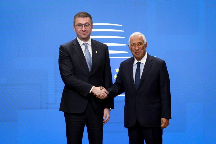 Kreu i Këshillit të BE-së, Antonio Koshta në Shkup, në takim me kryeministrin Hristian Mickoski