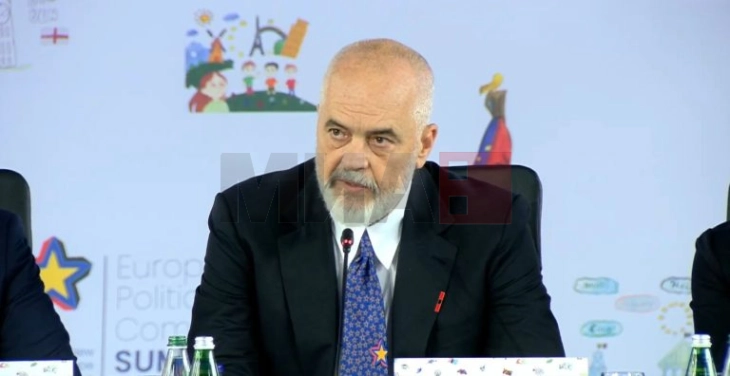 Рама: Да не зборуваме само за вооружување, да им дадеме мотивација на младите луѓе да градат иднина на европско тло