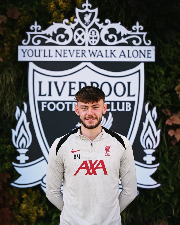 Бредли го продолжи договорот со Ливерпул