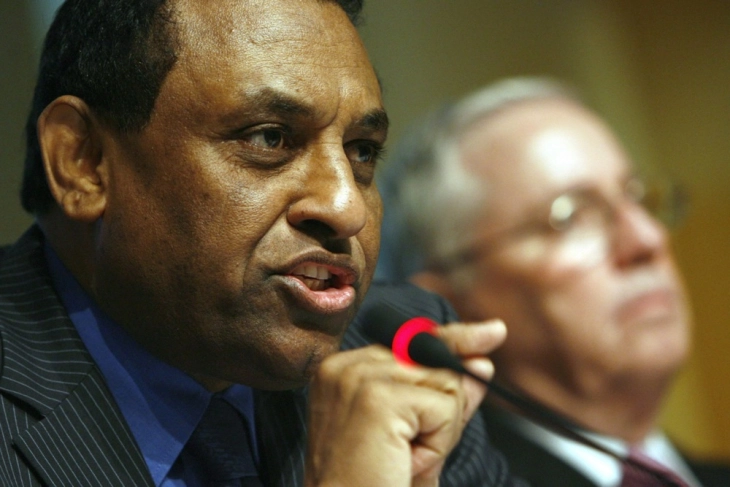 Началникот на суданската армија, генерал Абдел Фатах ал-Бурхан го назначи Камил Идрис за премиер на Судан