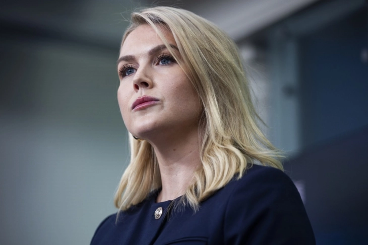 Levit: Presidenti Tramp edhe më tutje është i hapur për takim me Putinin, por të pritet biseda e sotme telefonike