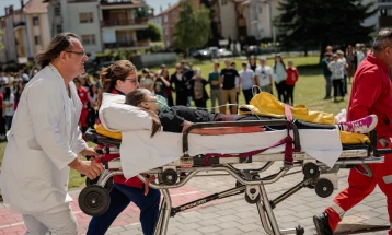 Со симулациска вежба - пожар во основно училиште, струшките пожарникари го одбележаа 20 мај